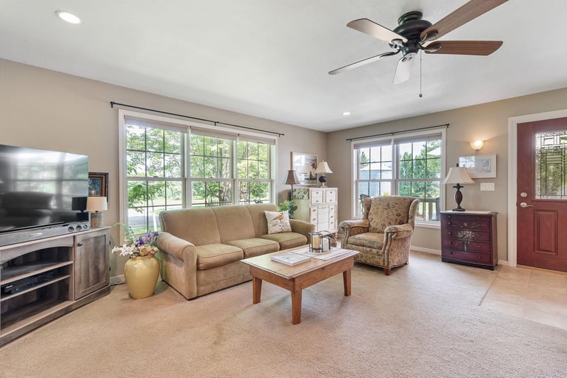 56668 145th Ave, West Concord, MN 55985