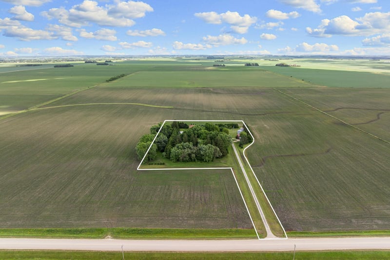 56668 145th Ave, West Concord, MN 55985