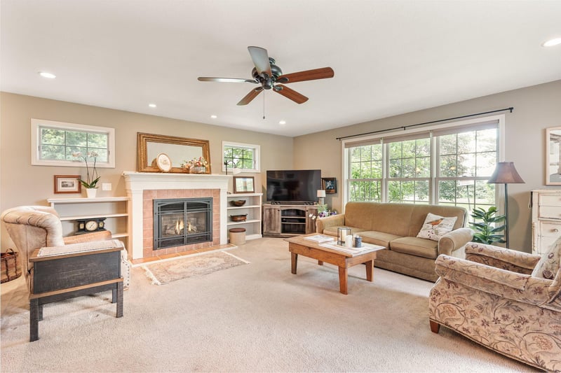 56668 145th Ave, West Concord, MN 55985