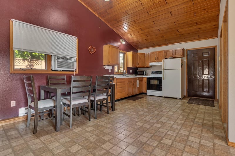 302 3rd Ave N, Bowlus, MN 56314