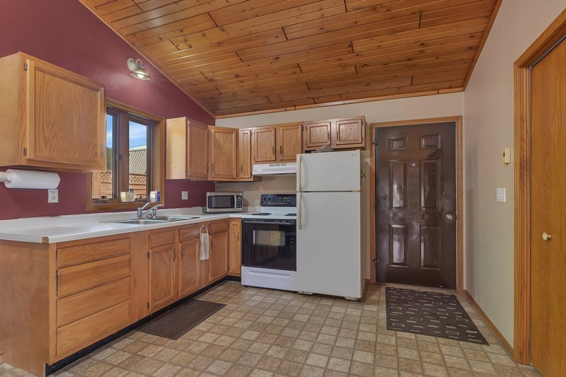 302 3rd Ave N, Bowlus, MN 56314