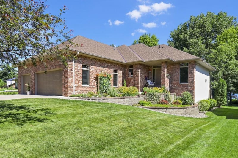 2780 South Shore Dr, Prior Lake, MN 55372