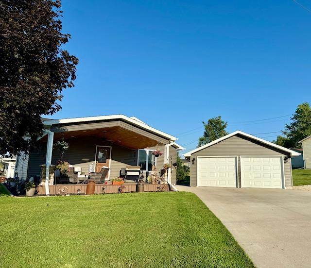 602 E Newburg Ave, Mabel, MN 55954