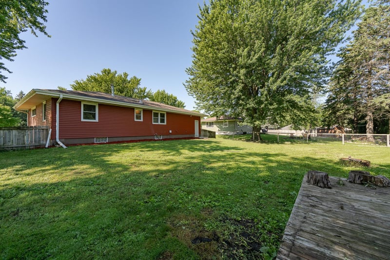212 Church St, Claremont, MN 55924