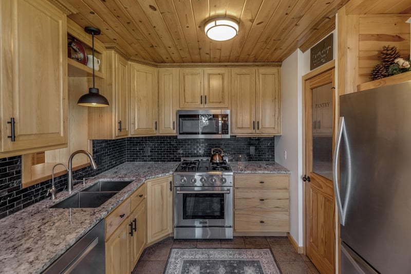 20799 Floral Ln, Nevis, MN 56467