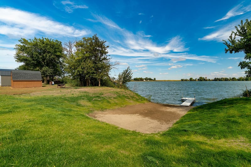 Lot 4 W Clear Lake Dr, Ceylon, MN 56121