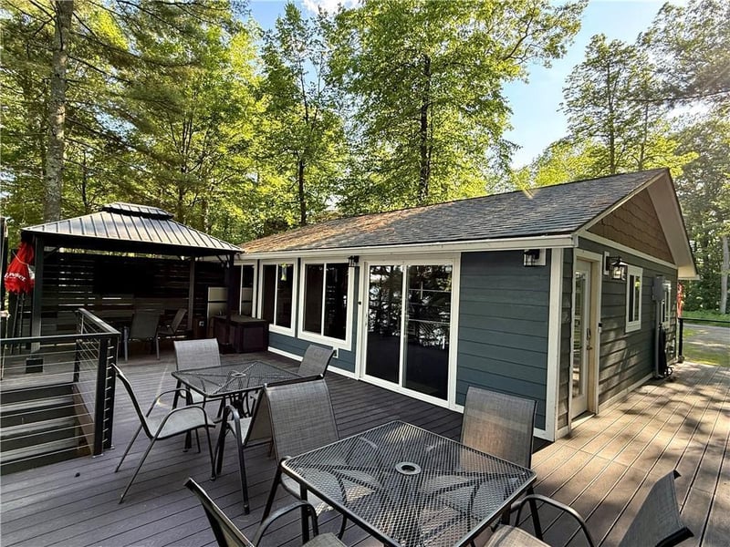 N2590 Warren Rd, Sarona, WI 54870