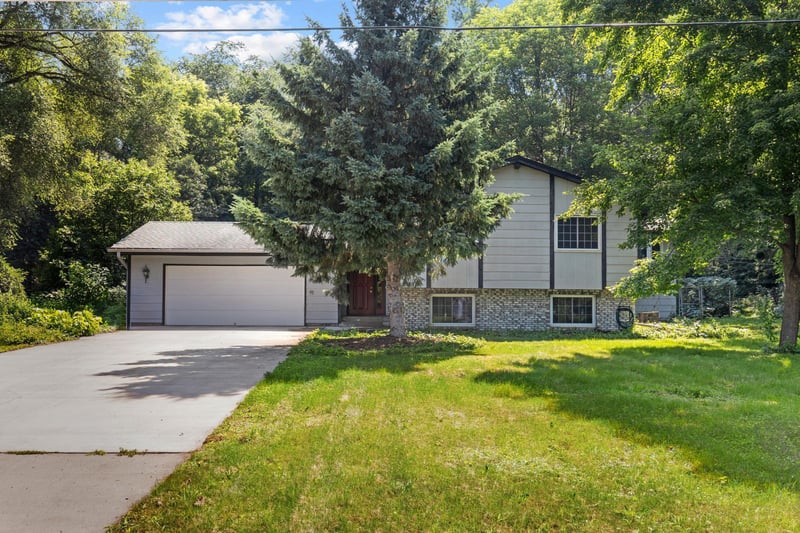 1102 10th Ave, Newport, MN 55055