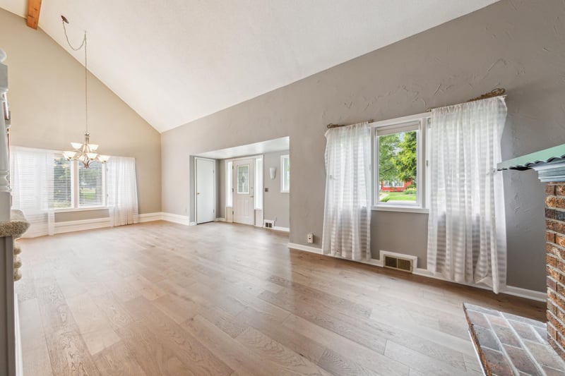 5945 Kellogg Ave, Edina, MN 55424