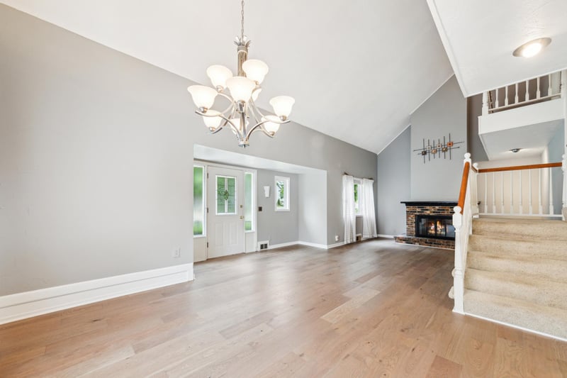 5945 Kellogg Ave, Edina, MN 55424