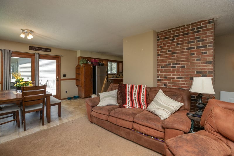 218 Main St S, Dover, MN 55929