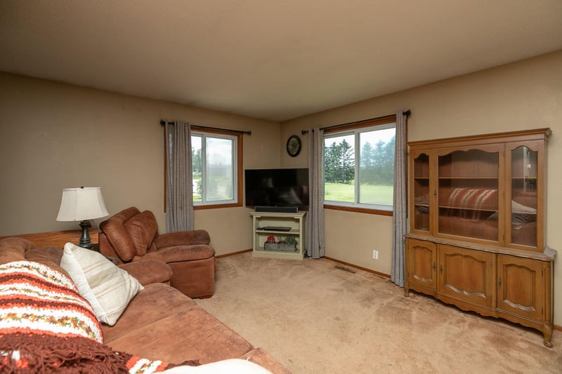 218 Main St S, Dover, MN 55929