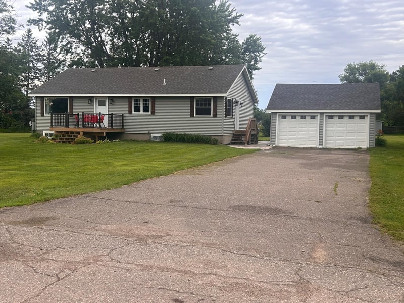 211 W Minnesota Ave, Randall, MN 56475