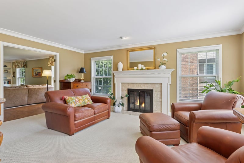 18500 Beaverwood Rd, Minnetonka, MN 55345