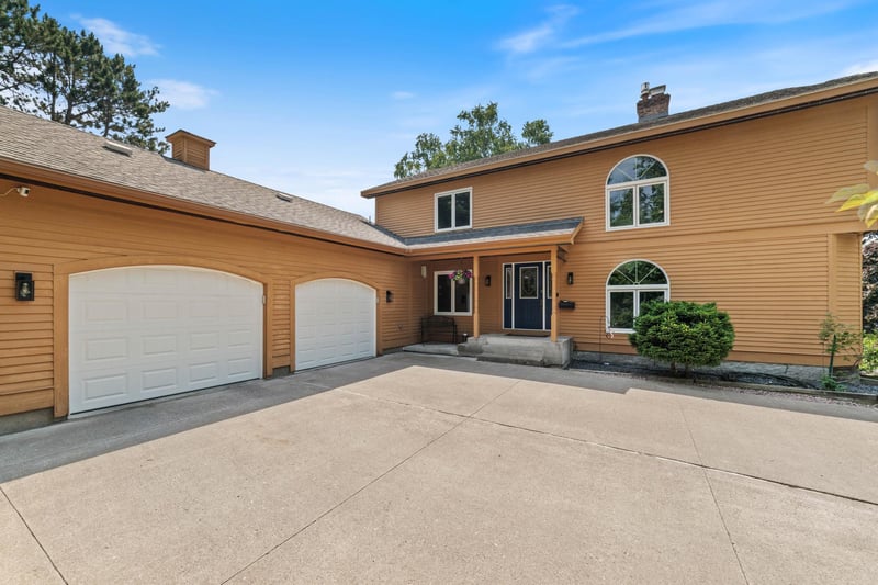 430 Hartley Pl, Duluth, MN 55803