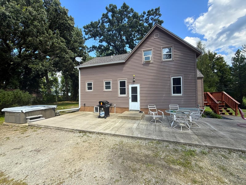 4950 Highway 30 E, Blooming Prairie, MN 55917