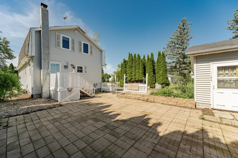 508 2nd St W, Claremont, MN 55924