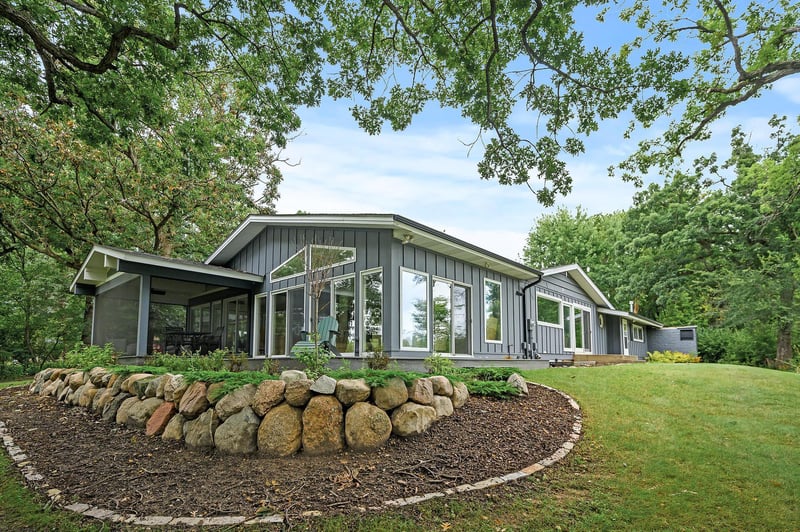 730 Amber Dr, Shoreview, MN 55126