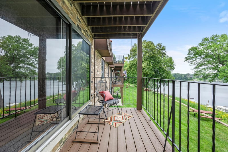 30675 Park St #209, Lindstrom, MN 55045