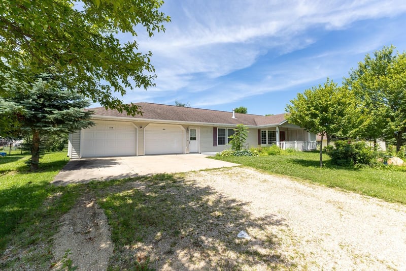 189 N County Road 56, Le Roy, MN 55951