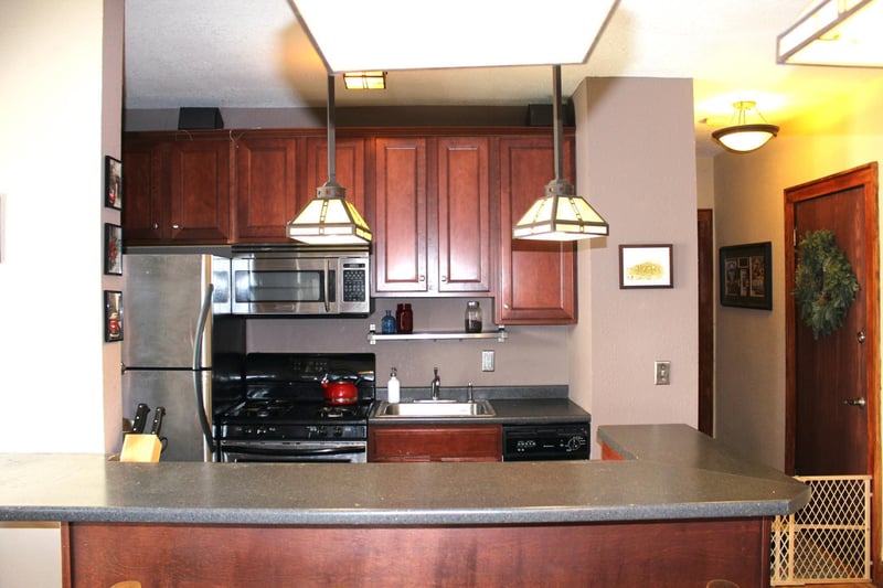1812 Clinton Ave #303, Minneapolis, MN 55404