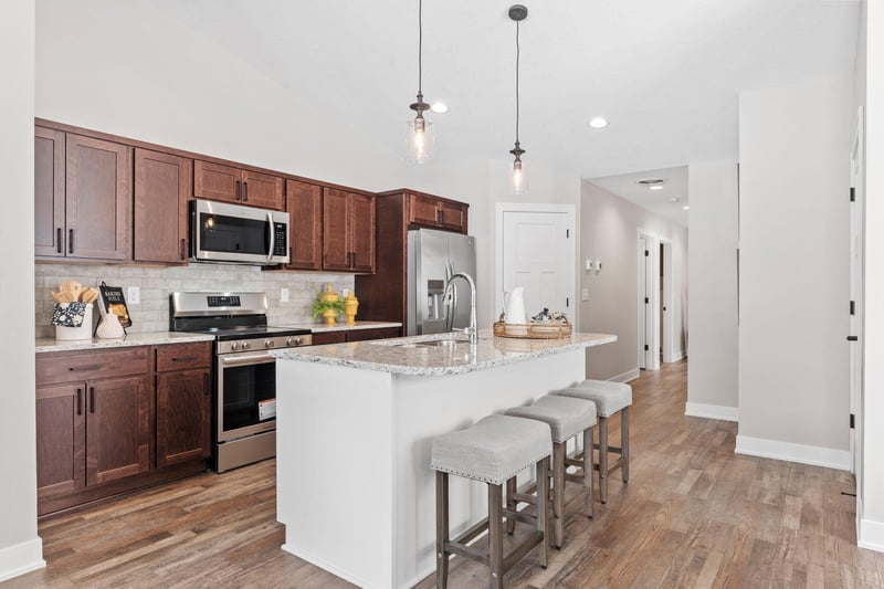 2333 17th Ave E, North Saint Paul, MN 55109
