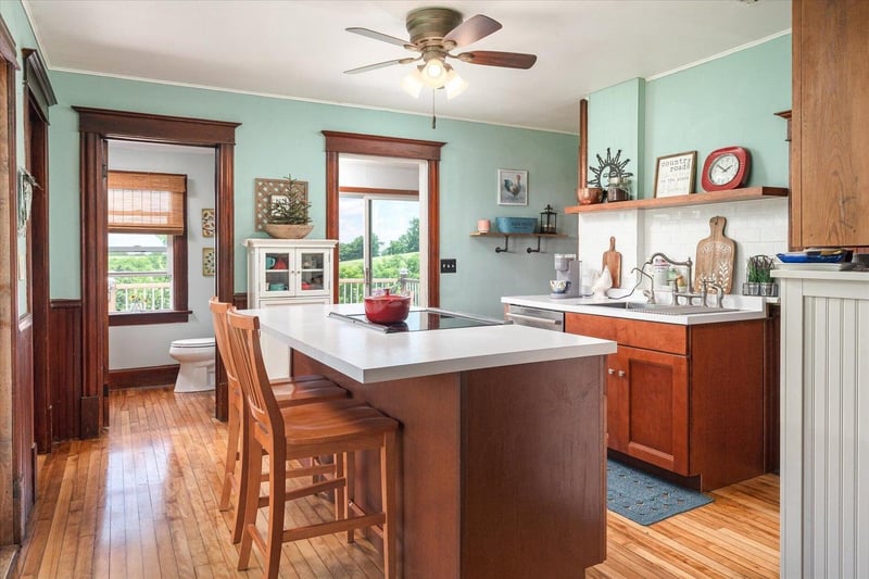 15223 Hillside Rd, Brownsville, MN 55919
