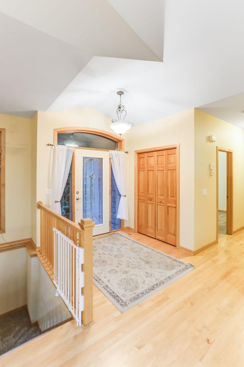 22813 Zion Pw NW, Oak Grove, MN 55005