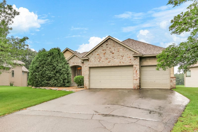 22813 Zion Pw NW, Oak Grove, MN 55005