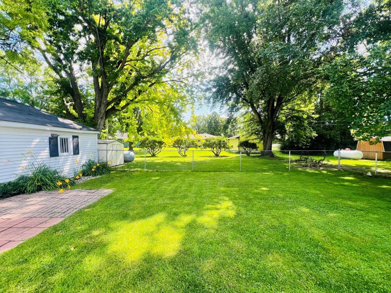 308 1st St E, Chokio, MN 56221