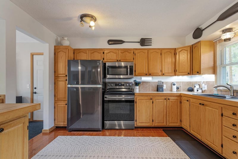 313 Cherry St, Cleveland, MN 56017