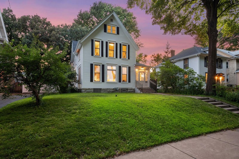 2432 Pleasant Ave, Minneapolis, MN 55404