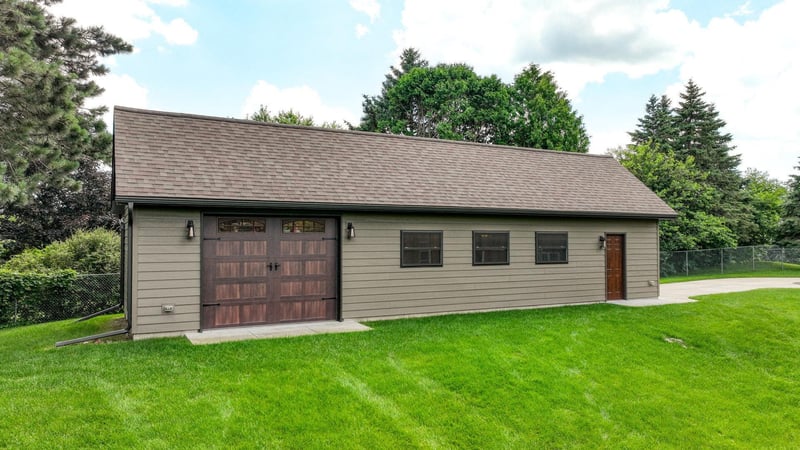 3946 Woodcrest Ct, Eau Claire, WI 54701