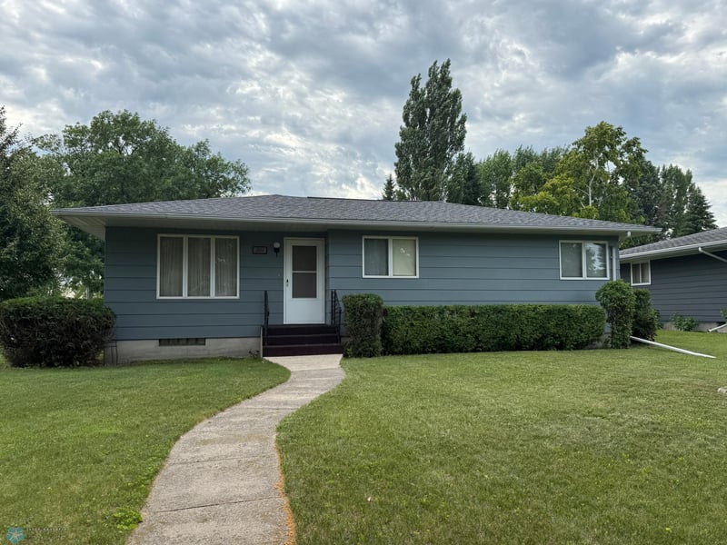 201 5th St W, Ada, MN 56510