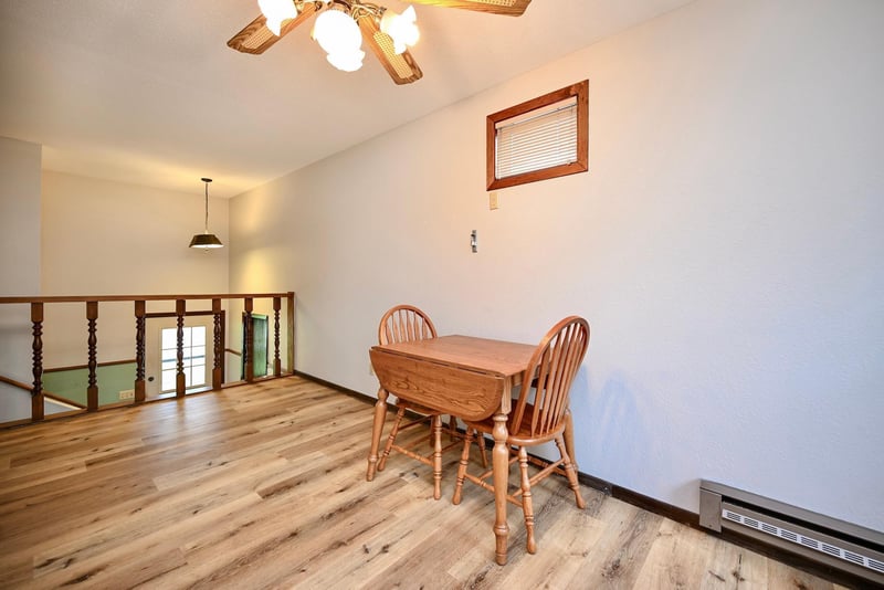 32 W 21st St, Buffalo City, WI 54622