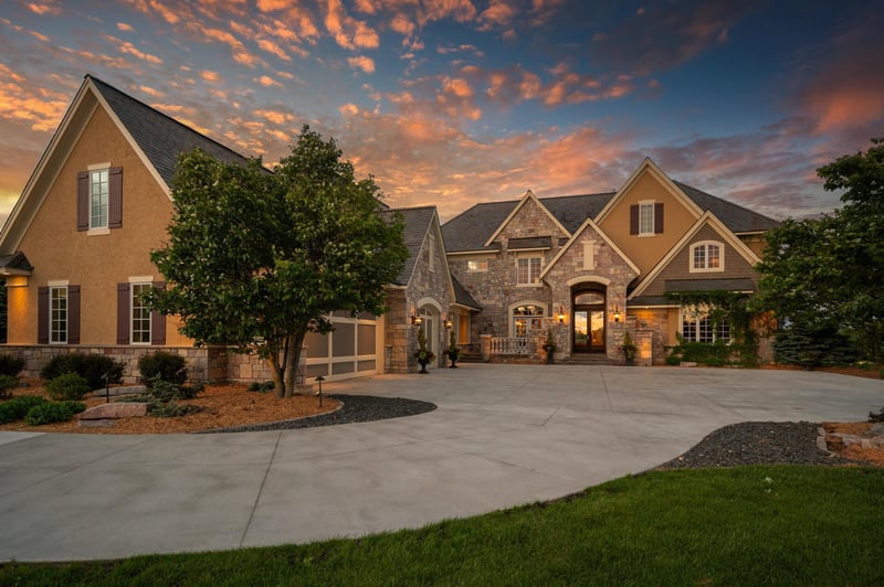 18901 Brookwood Rd, Prior Lake, MN 55372