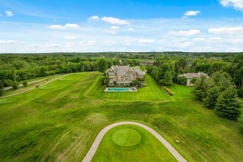 18901 Brookwood Rd, Prior Lake, MN 55372