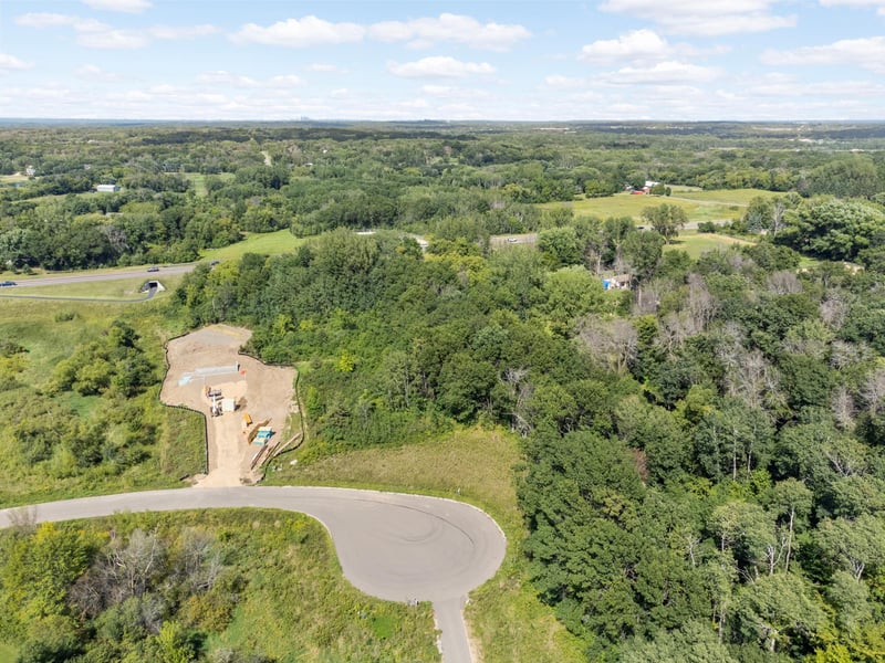 9952 Crescent Ln, Lakeville, MN 55044