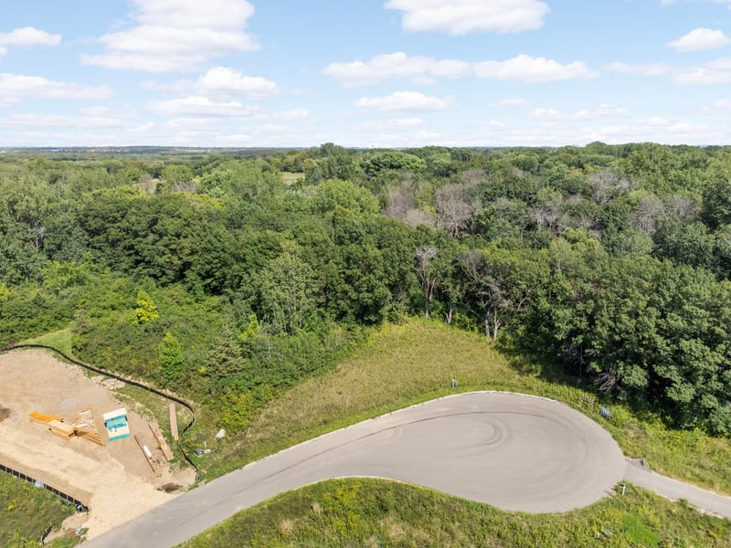 9952 Crescent Ln, Lakeville, MN 55044