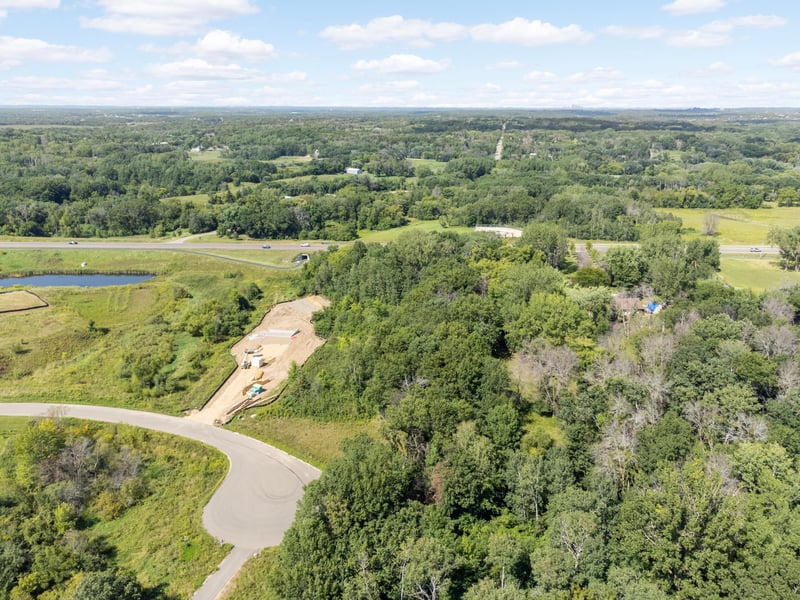 9952 Crescent Ln, Lakeville, MN 55044