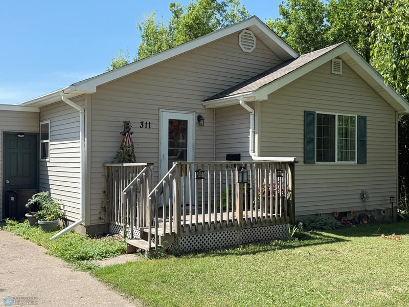 311 W 4th Ave S, Ada, MN 56510