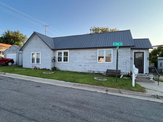 102 4th St S, Grove City, MN 56243