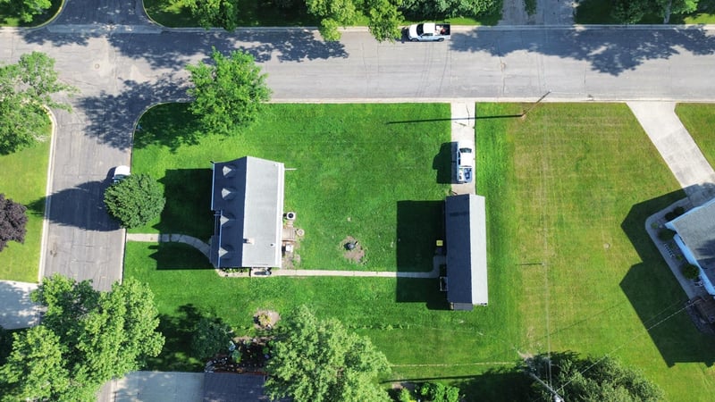 402 1st St, Belview, MN 56214