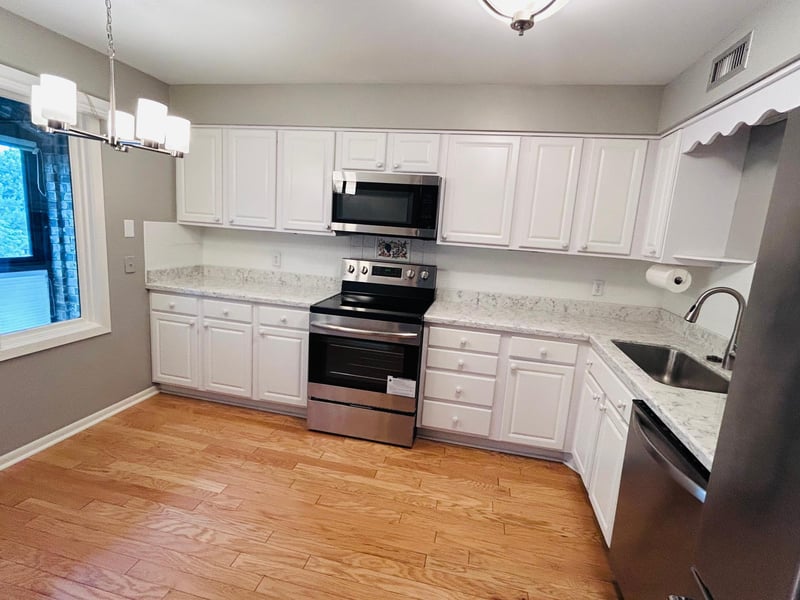 1860 Eagle Ridge Dr #W303, Mendota Heights, MN 55118