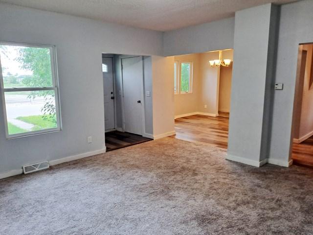 232 1st Ave NW, New London, MN 56273
