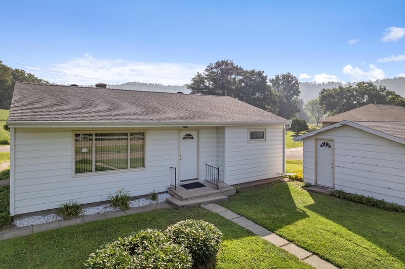 S1578 Lake St, Alma, WI 54610