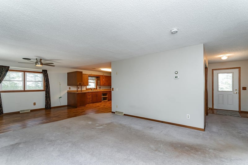 57046 160th Ave, West Concord, MN 55985