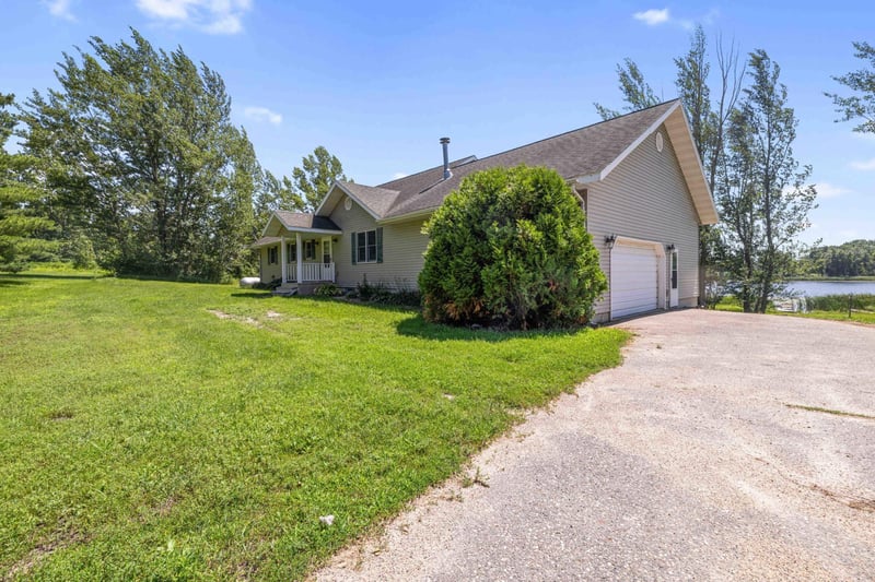 51800 500th St, Menahga, MN 56464