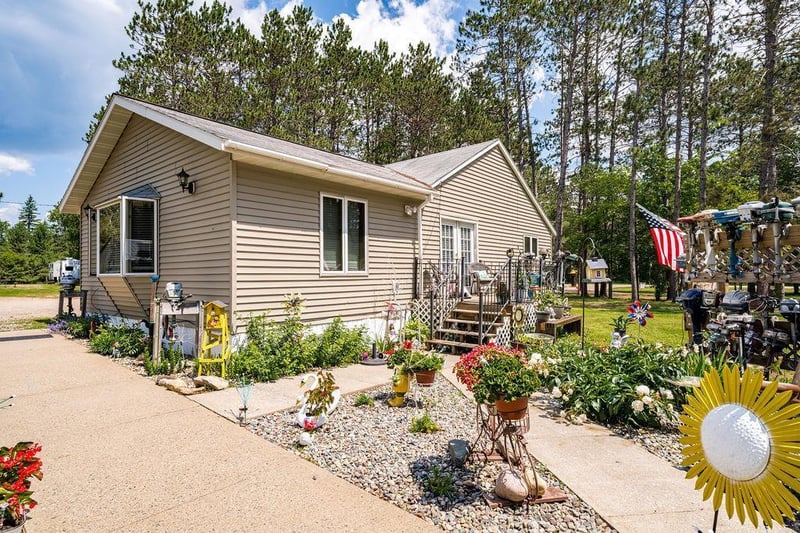 28179 E Shore Dr, Pengilly, MN 55775