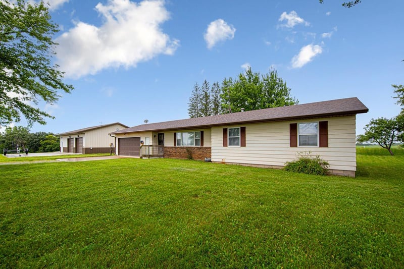 7793 Austin Rd, Claremont, MN 55924